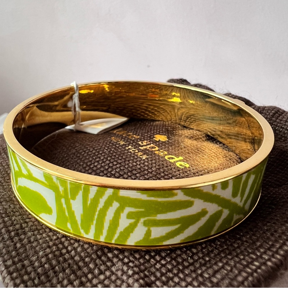 Kate Spade green & white gold-tone bangle bracelet BNWT - Picture 1 of 16